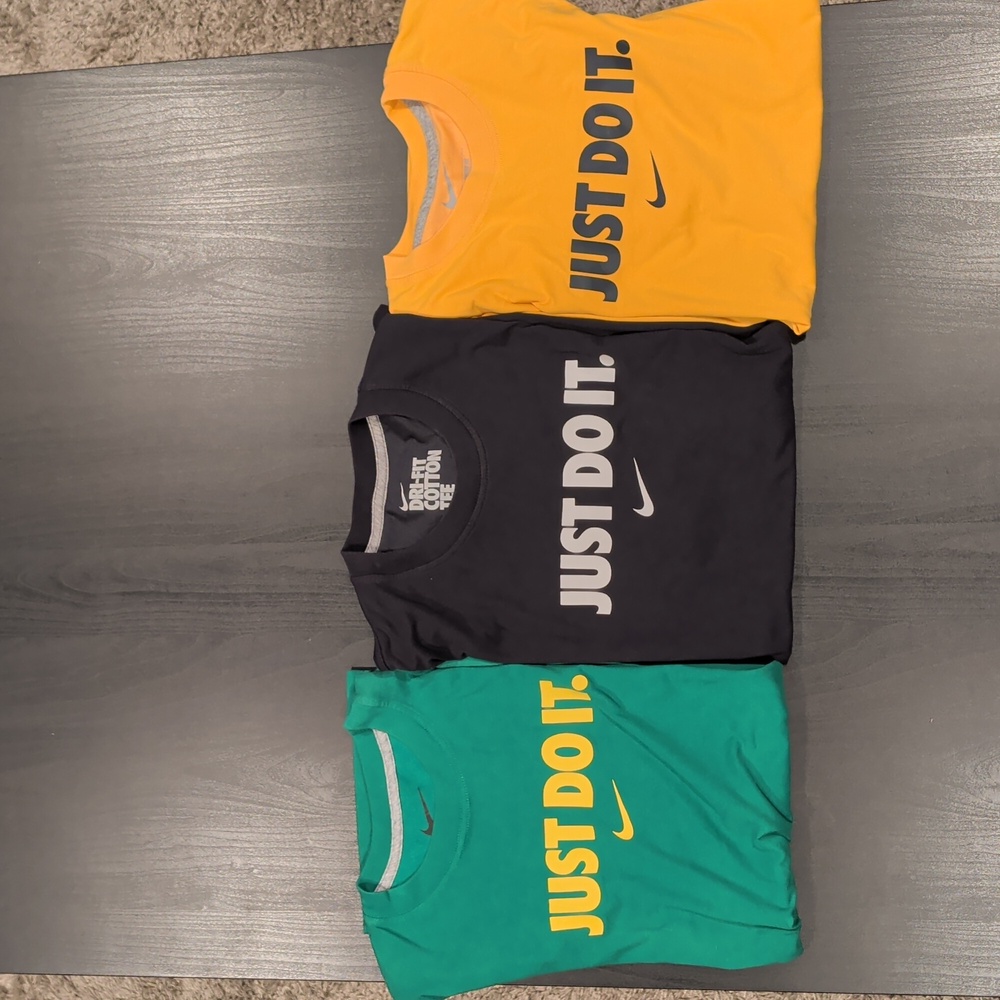 Nike Mens 'Just Do It' Short-Sleeve Tees - Yellow, Black, Green